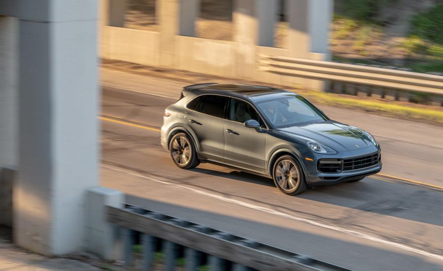  Porsche Cayenne Turbo (PO536) 2018 года  (NA) (фото 15 из 40)